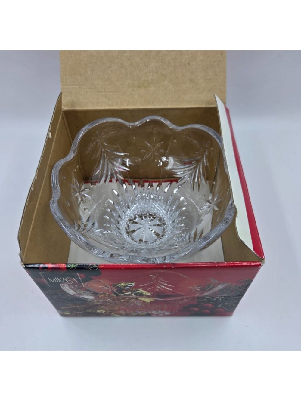 Mikasa Christmas Night Footed Nut or Candy Crystal Bowl - Picture 10 of 10